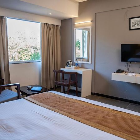 Hotel Dwarawata Dharwad Eksteriør billede
